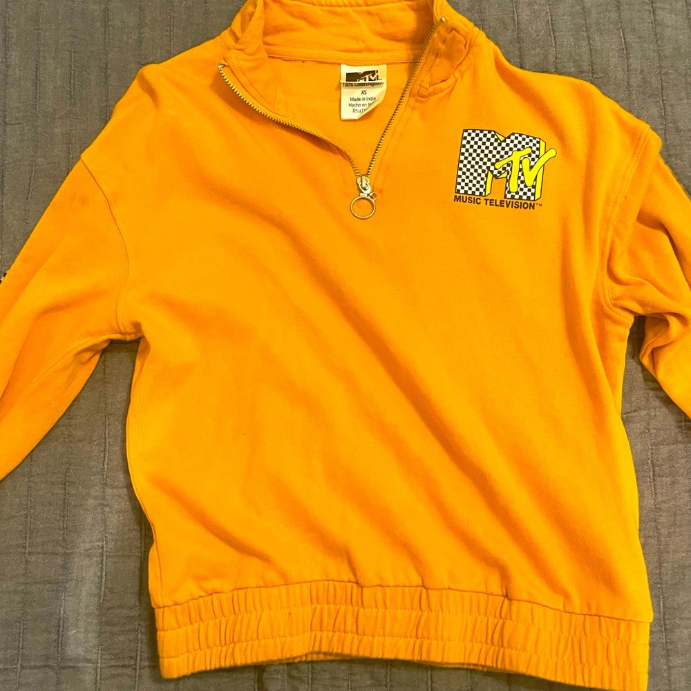 Light MTV sweater